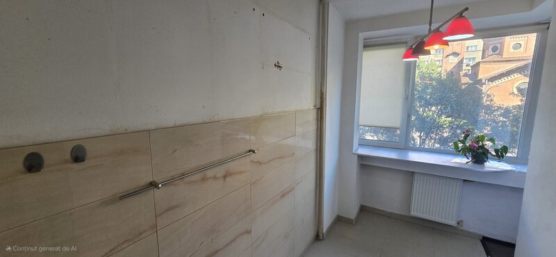 Universitate Metrou, de vanzare apartament.